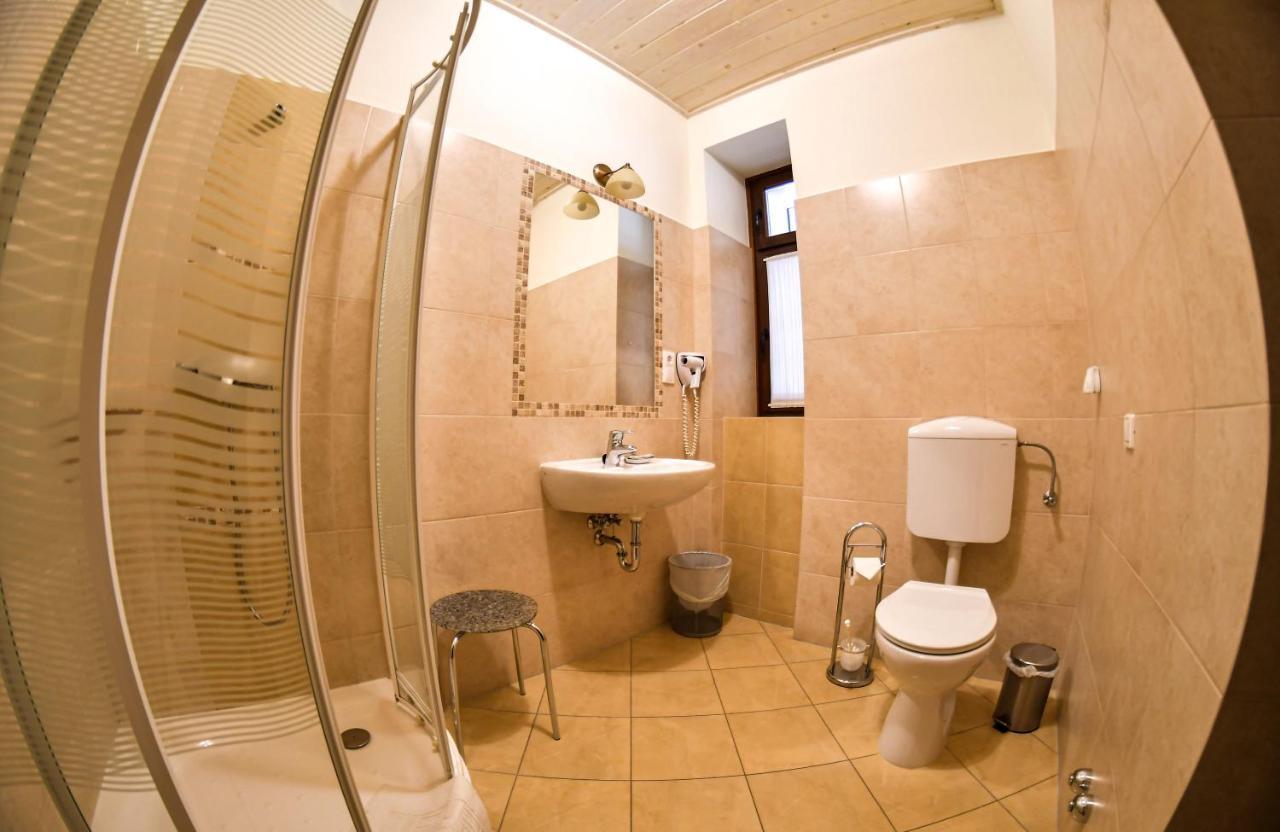 Szin-Es Vendeghaz Bed and Breakfast Szentes Buitenkant foto