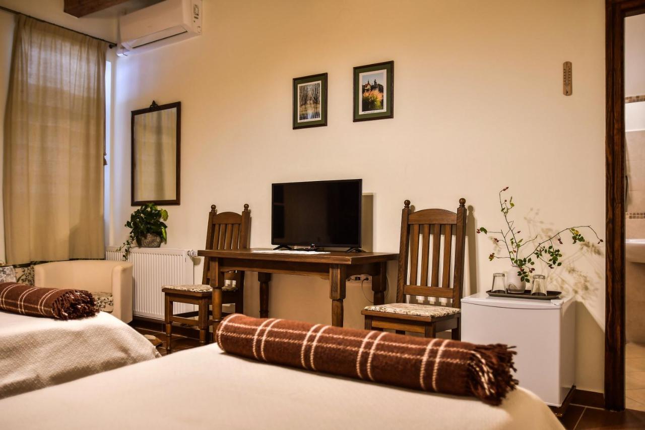 Szin-Es Vendeghaz Bed and Breakfast Szentes Buitenkant foto